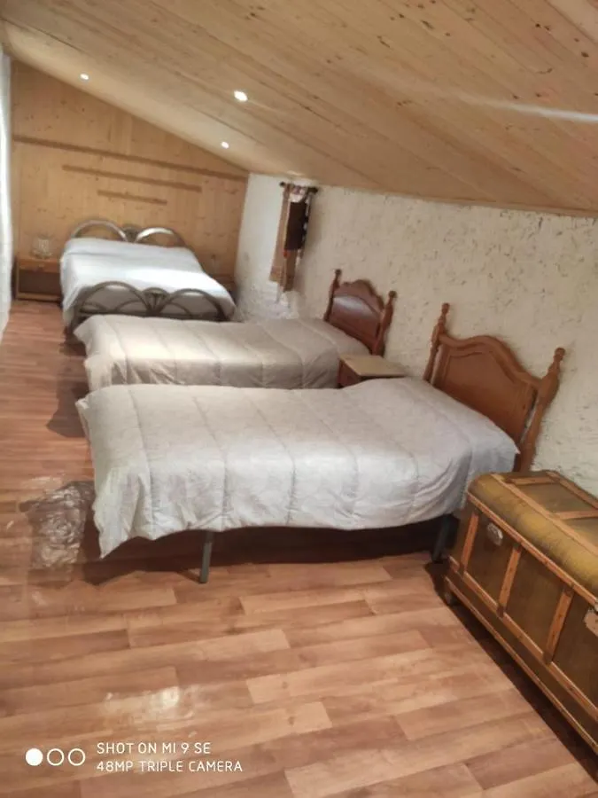 הוילה סגורה דה לה סיירה Vivienda Turistica La Cape 0*,
